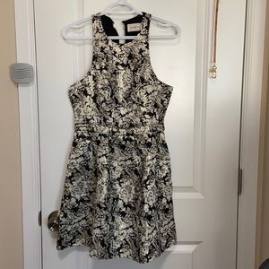 Beautiful embroidered dress size M black&gold
